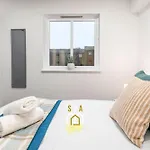 Seaforth Stay - Sja Stays - Modern 2 Bed Apartment